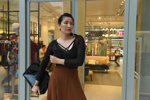 Quels sont les bienfaits de l'huile de jojoba pour la peau et comment l'intégrer dans une routine?