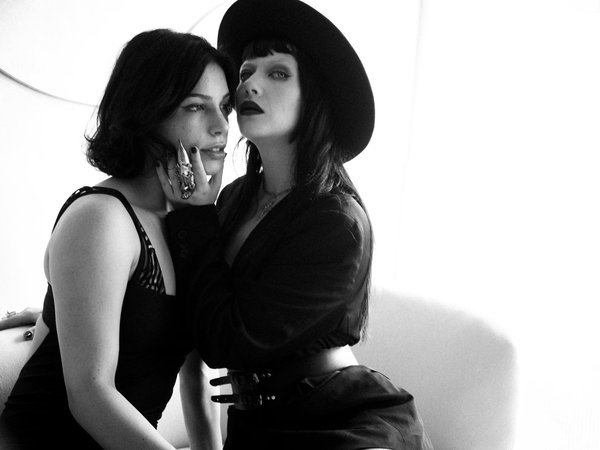 Comment organiser un atelier de fabrication de bougies parfumées à la maison?